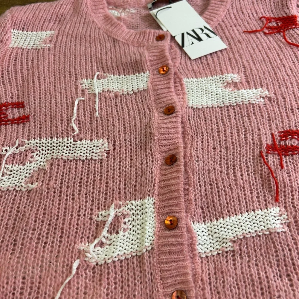 NWT ZARA Distressed‎ Knit Cropped Cardigan Sweater Pink Red White Medium